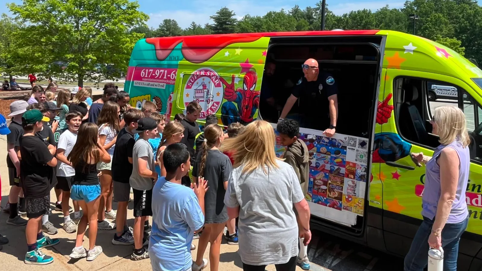 Ice Cream Truck Rental in Arlington MA for Parties, School Events and Community Celebrations