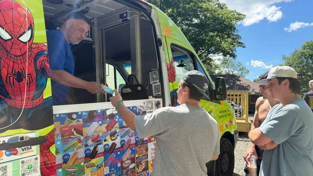 Ice Cream Truck serving Plymouth Massachusetts events