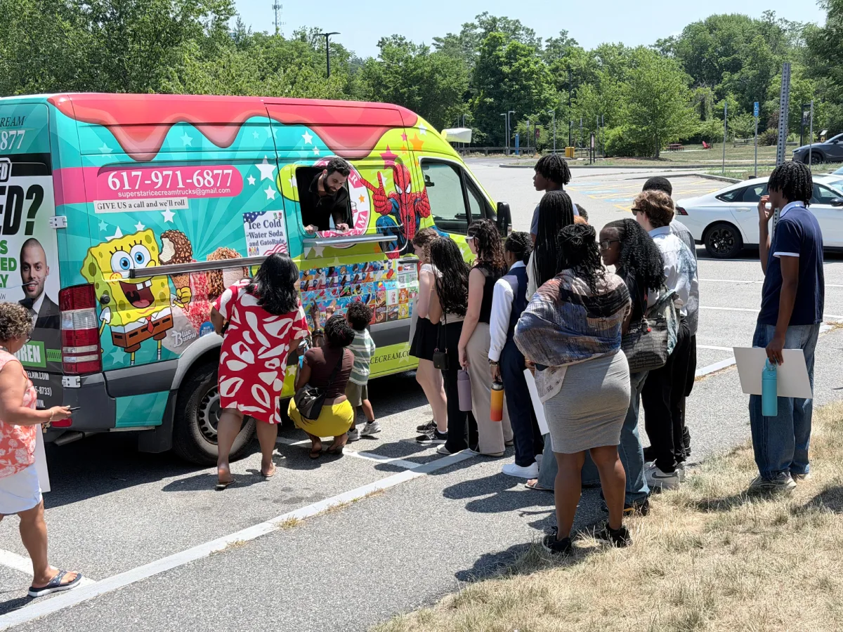 Ice cream truck rental in Wrentham, Massachusetts for birthday parties, school events, corporate gatherings, festivals and community celebrations
