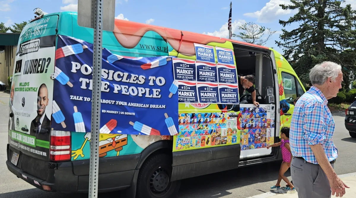 Ice cream truck rental in Medford MA for parties and events