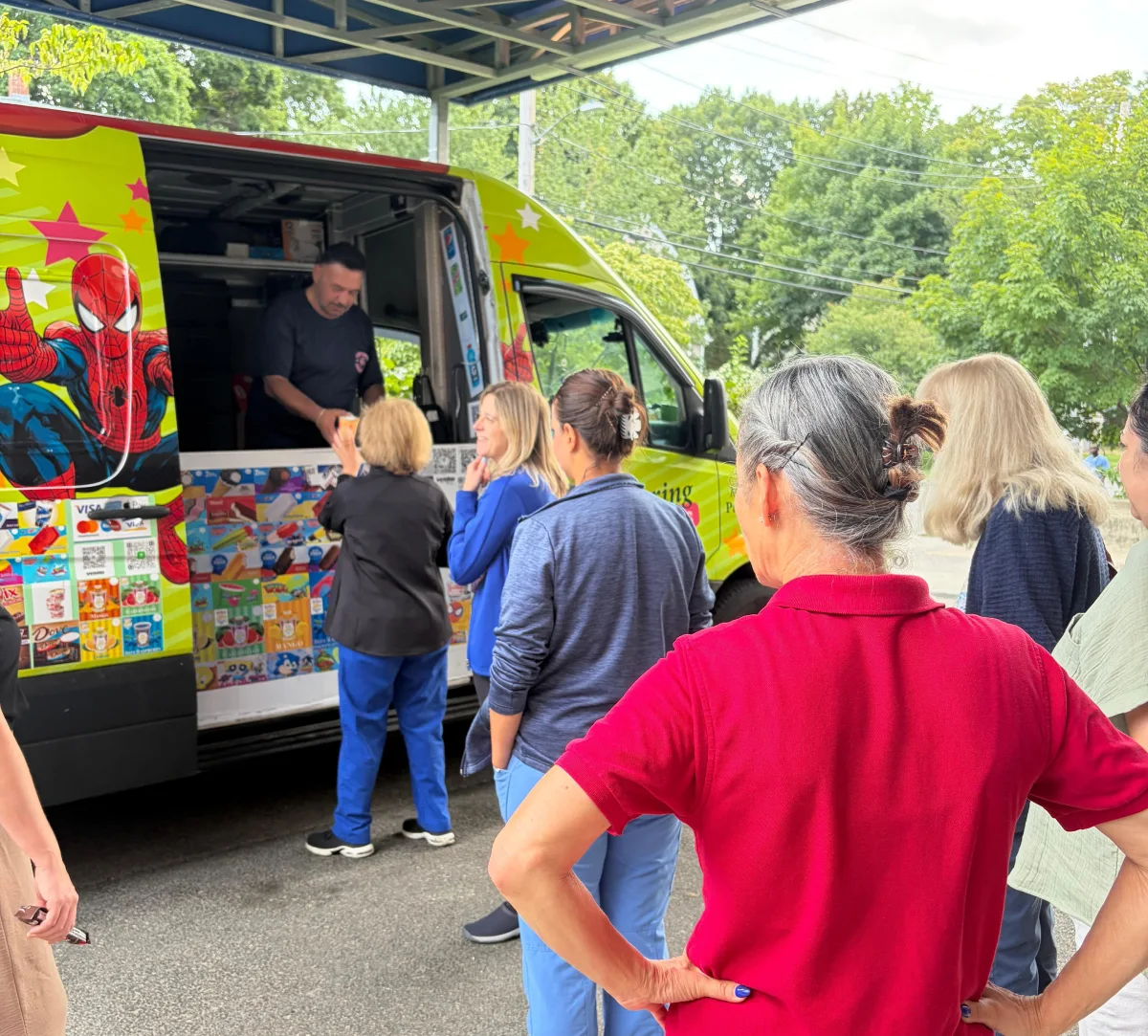 Ice cream truck rental in Pelham NH for parties and events