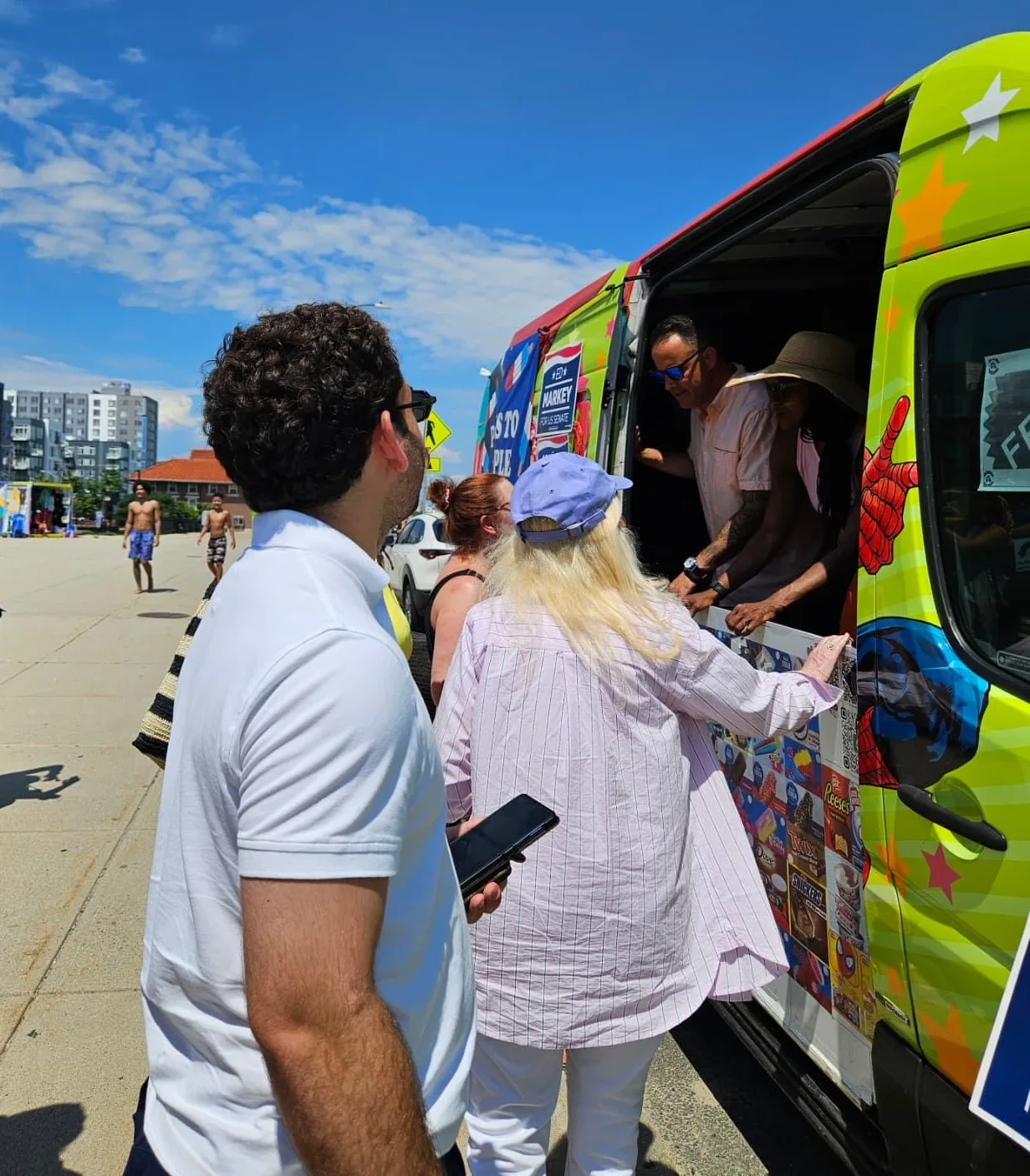 Ice cream truck rental in Tewksbury MA for parties and events